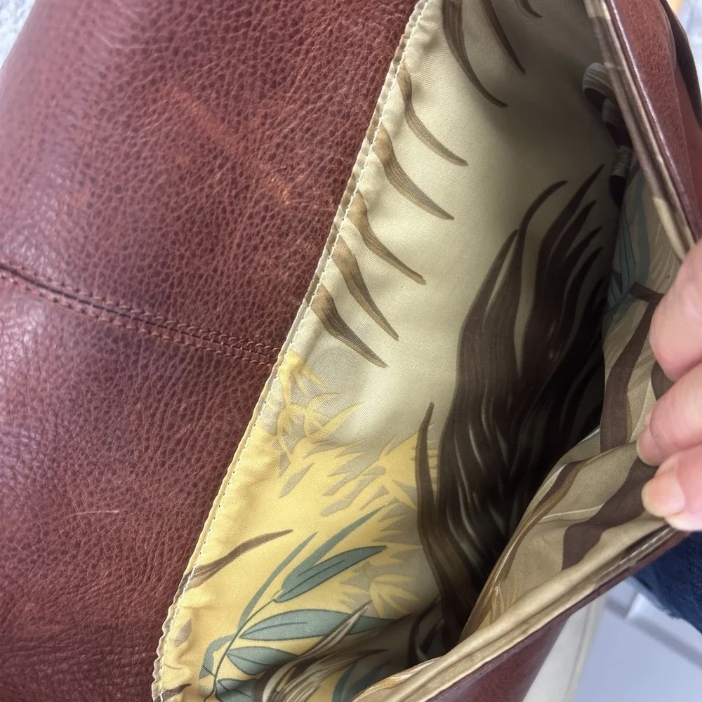 Tommy Bahama Leather Laptop Messenger Bag Cross-body Brown Pebbled Heavy
